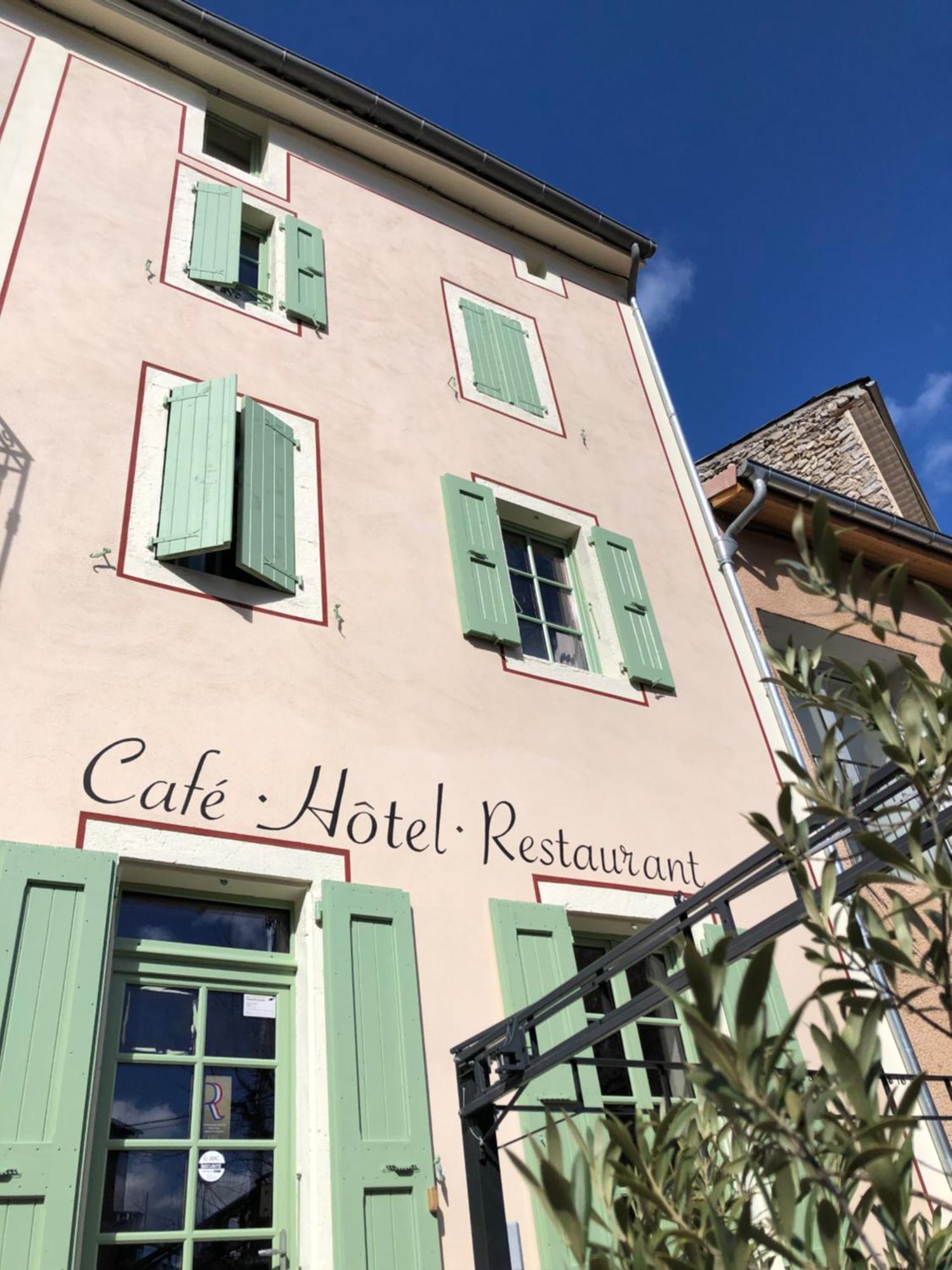 Le Dauphine Hotel Chatillon en Diois Bagian luar foto
