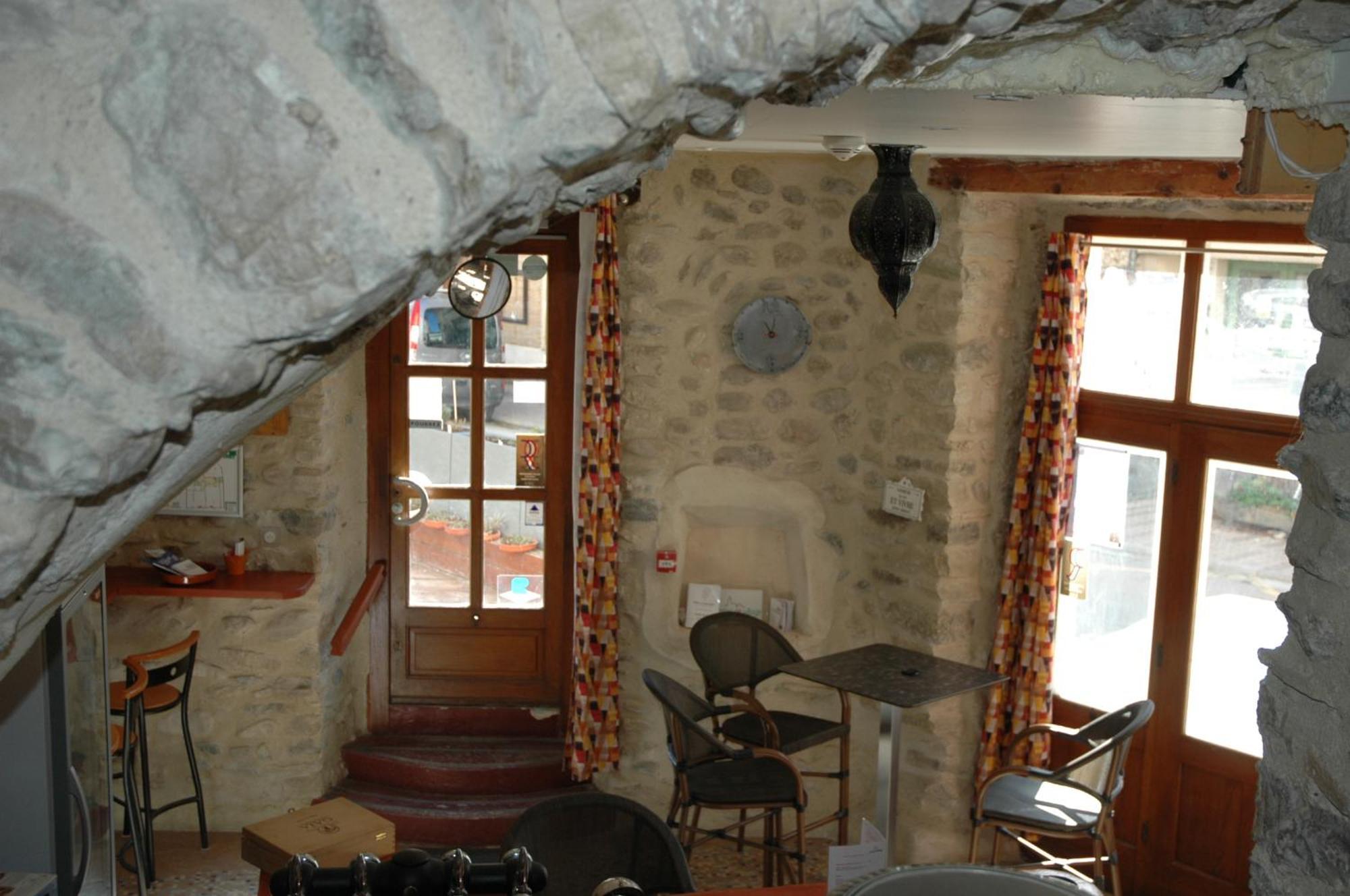 Le Dauphine Hotel Chatillon en Diois Bagian luar foto