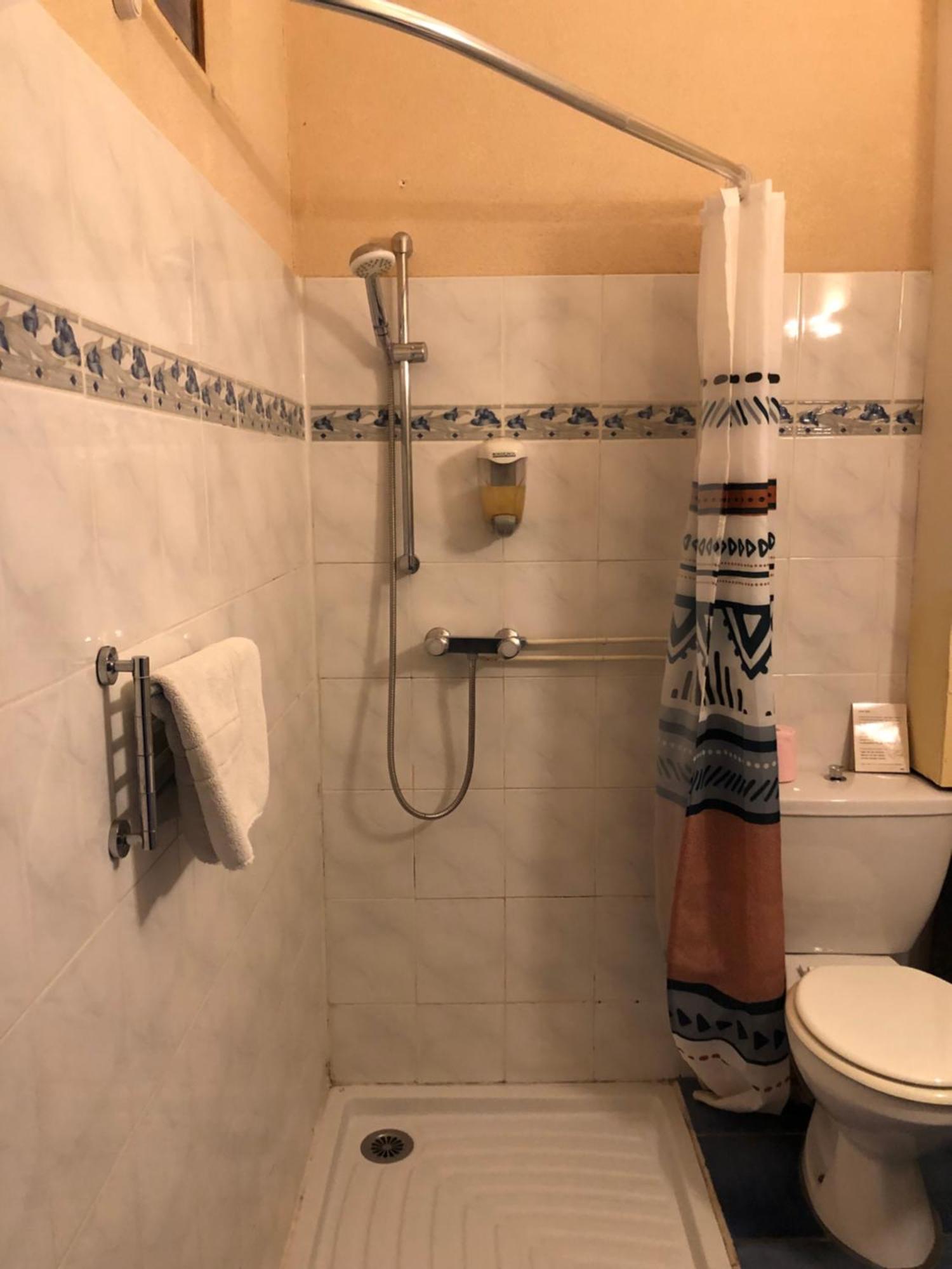 Le Dauphine Hotel Chatillon en Diois Bagian luar foto