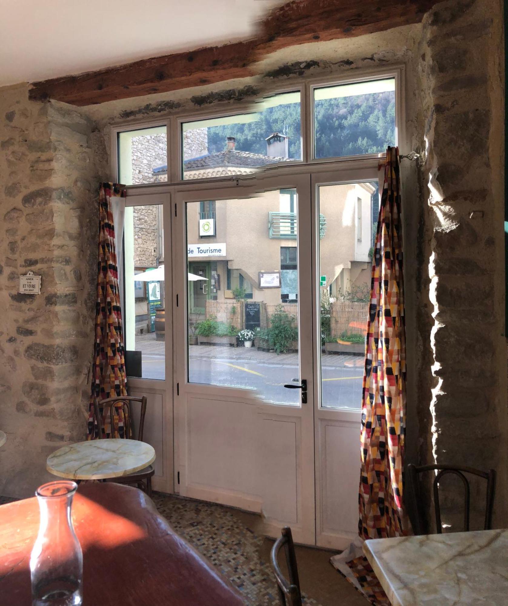 Le Dauphine Hotel Chatillon en Diois Bagian luar foto