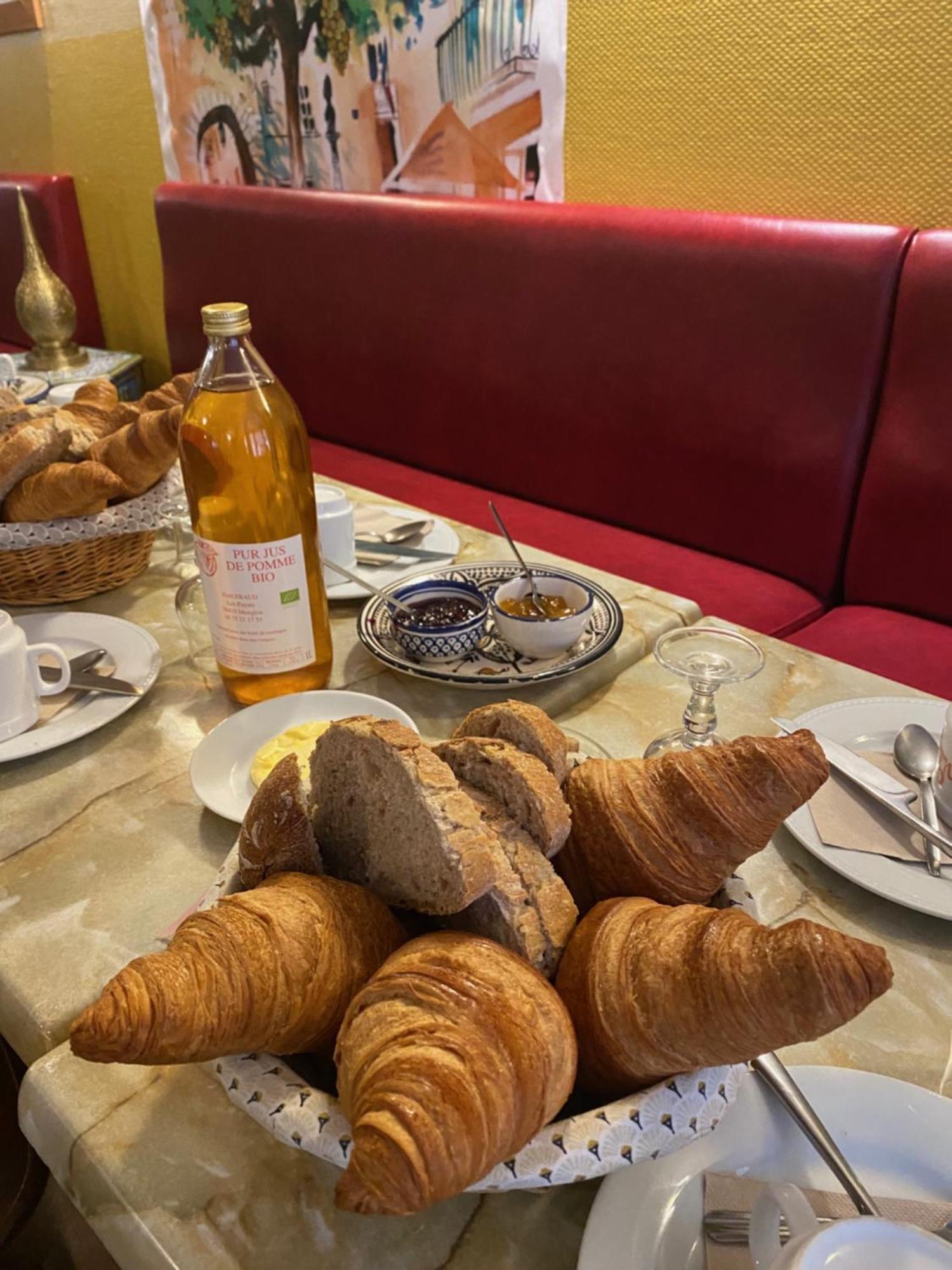 Le Dauphine Hotel Chatillon en Diois Bagian luar foto